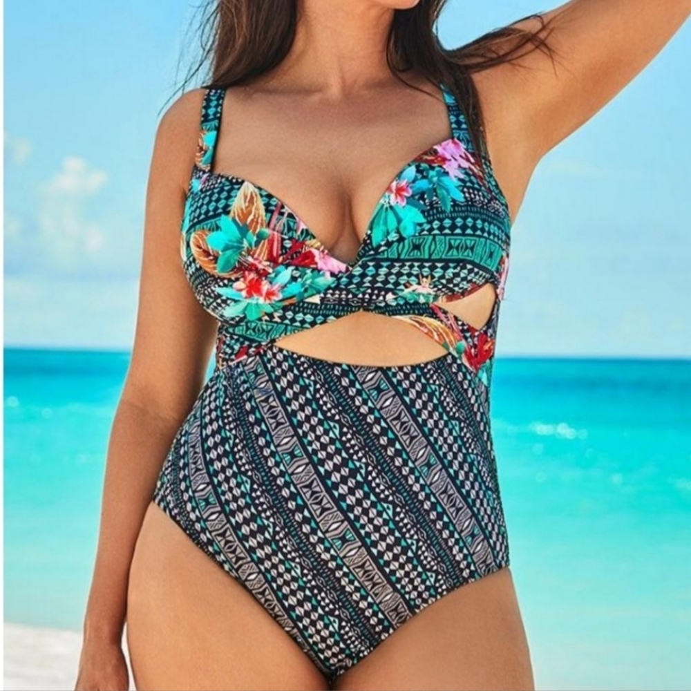 New! Swimsuits For All Woman's One Piece Floral Print Swimsuit Cutouts Size 18.
